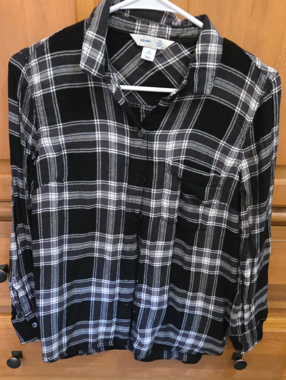 Old Navy Black & White Plaid Button-Down Shirt
